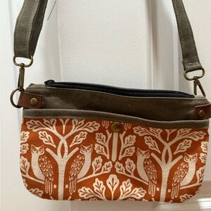 Stylish Brown and Orange Owl Print Women's Bag